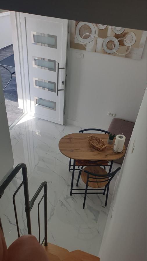 Appartement Izzy 2 à Senj  Extérieur photo
